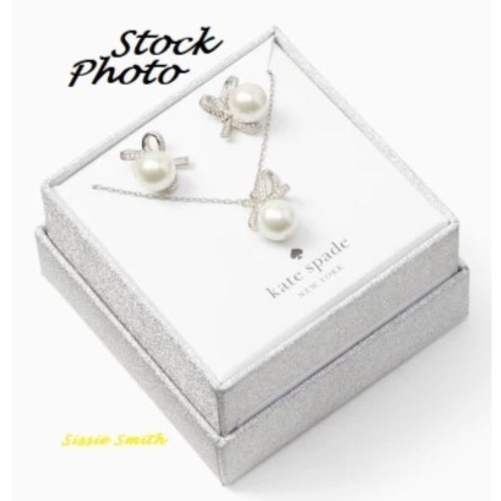 ♠️ Kate Spade ♠️ "All Tied Up" Pendant and Studs Set - Picture 4 of 6